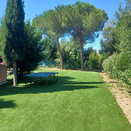 Propriete Avec Piscine Sur 1800m2 Parking Prive Privatif 3 Dont 2 Parental Pas De Vis A Vis Clim Jeux Enfants Villa