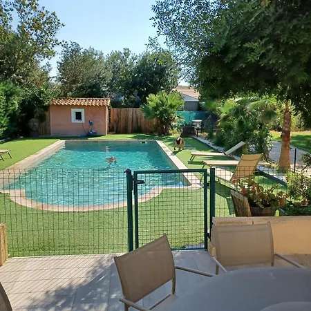 Propriete Avec Piscine Sur 1800m2 Parking Prive Privatif 3 Dont 2 Parental Pas De Vis A Vis Clim Jeux Enfants *